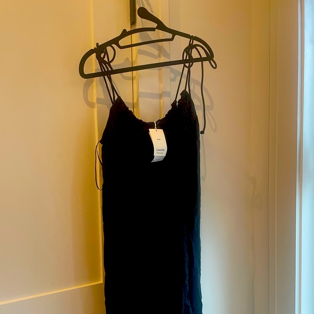 Mango linen dress NWT. Ties at shoulder.